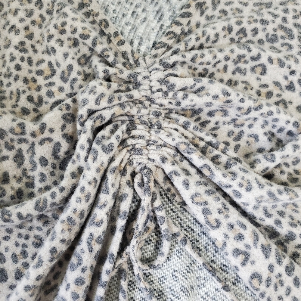 Leopard Print Super Soft Rouched Top - Picture 7 of 10